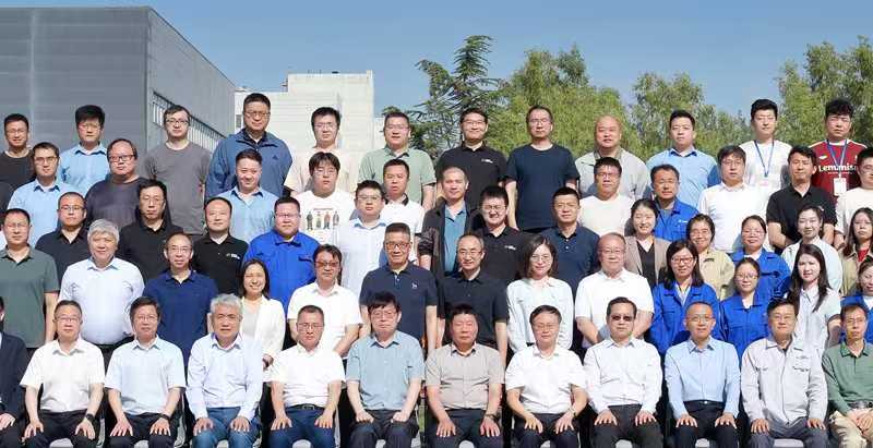 聚势创未来 融智谱新篇 —— 尊龙凯时科技成功举办第二届功能材料技术创新论坛